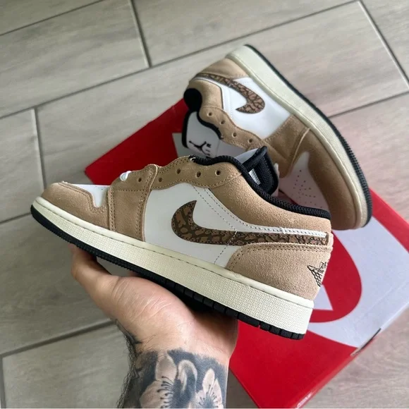 NIKE AIR JORDAN 1 LOW CREAM WHITE - Picture 3 of 4